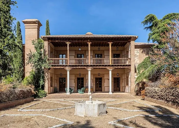 Casa Palacio Puy Du Fou Villa *