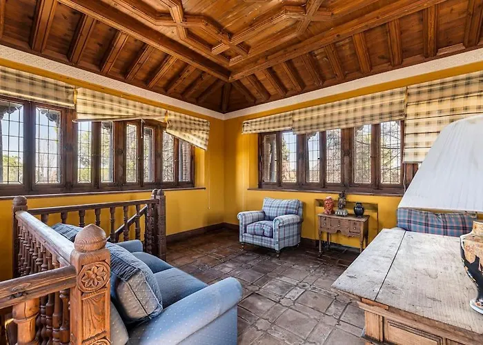 Casa Palacio Puy Du Fou Villa