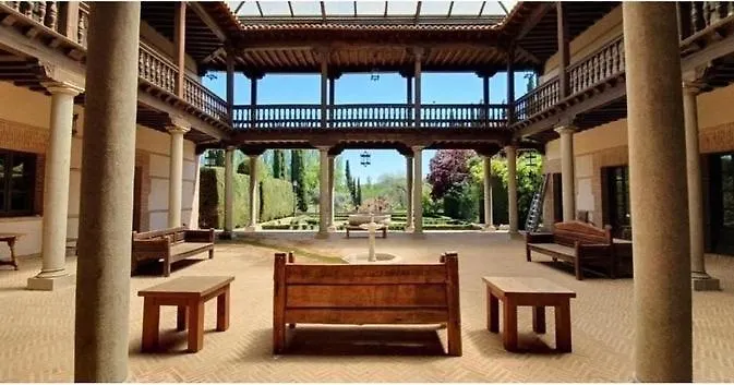 Casa Palacio Puy Du Fou